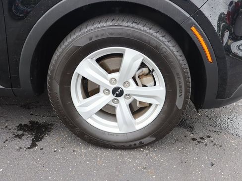 Used 2022 Kia Sorento LX image 34