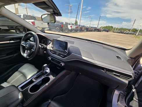 Used 2023 Nissan Altima 2.5 SR FWD image 27