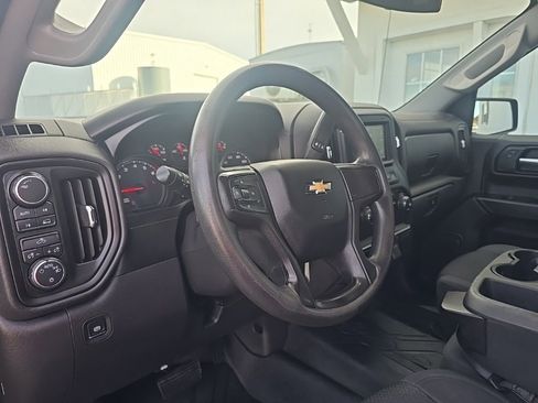 Used 2019 Chevrolet Silverado 1500 Custom w/ Custom Value Package image 16