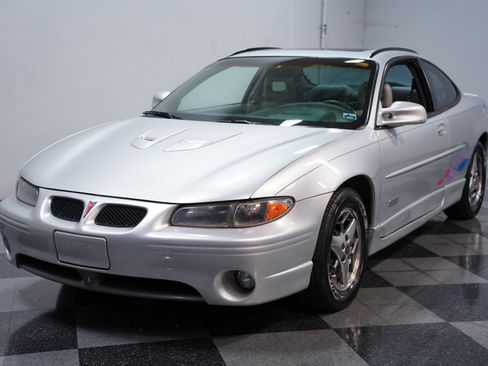 Used 2000 Pontiac Grand Prix GTP w/ Opt Pkg FWD image 16