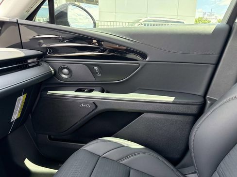 New 2026 Lincoln Nautilus Reserve w/ Jet Appearance Package AWD/4WD image 22