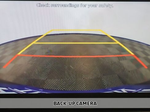 Used 2020 Hyundai Venue SE image 3