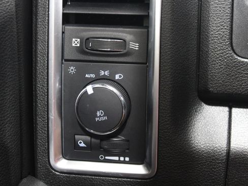 Used 2021 RAM 1500 Warlock AWD/4WD image 38