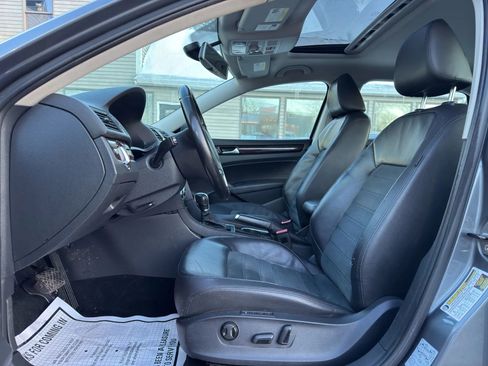Used 2014 Volkswagen Passat TDI SEL Premium image 19