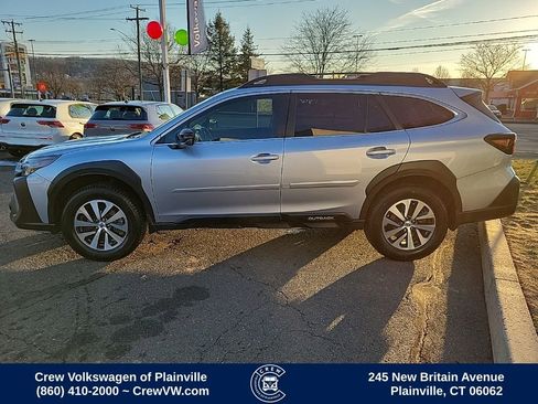 Used 2023 Subaru Outback Premium image 26