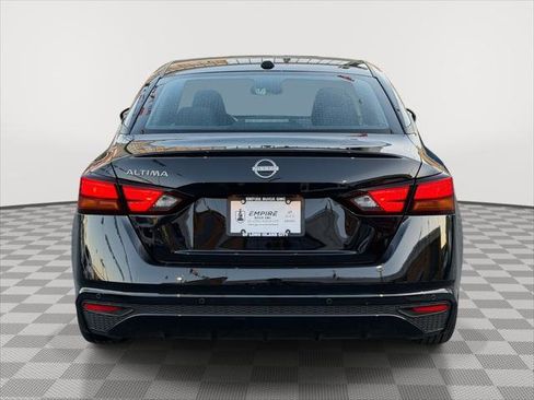 Used 2025 Nissan Altima 2.5 S image 5