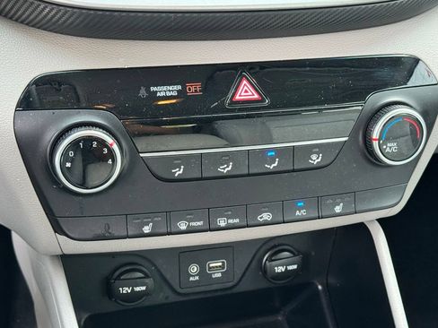 Used 2019 Hyundai Tucson Value AWD/4WD image 32