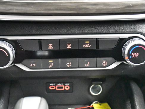 Used 2025 Nissan Altima 2.5 SV FWD image 26