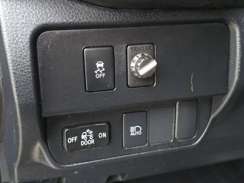 Used 2023 Toyota Tacoma SR image 16