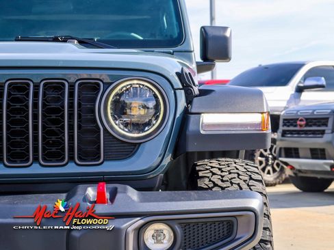 Used 2025 Jeep Wrangler Rubicon image 4