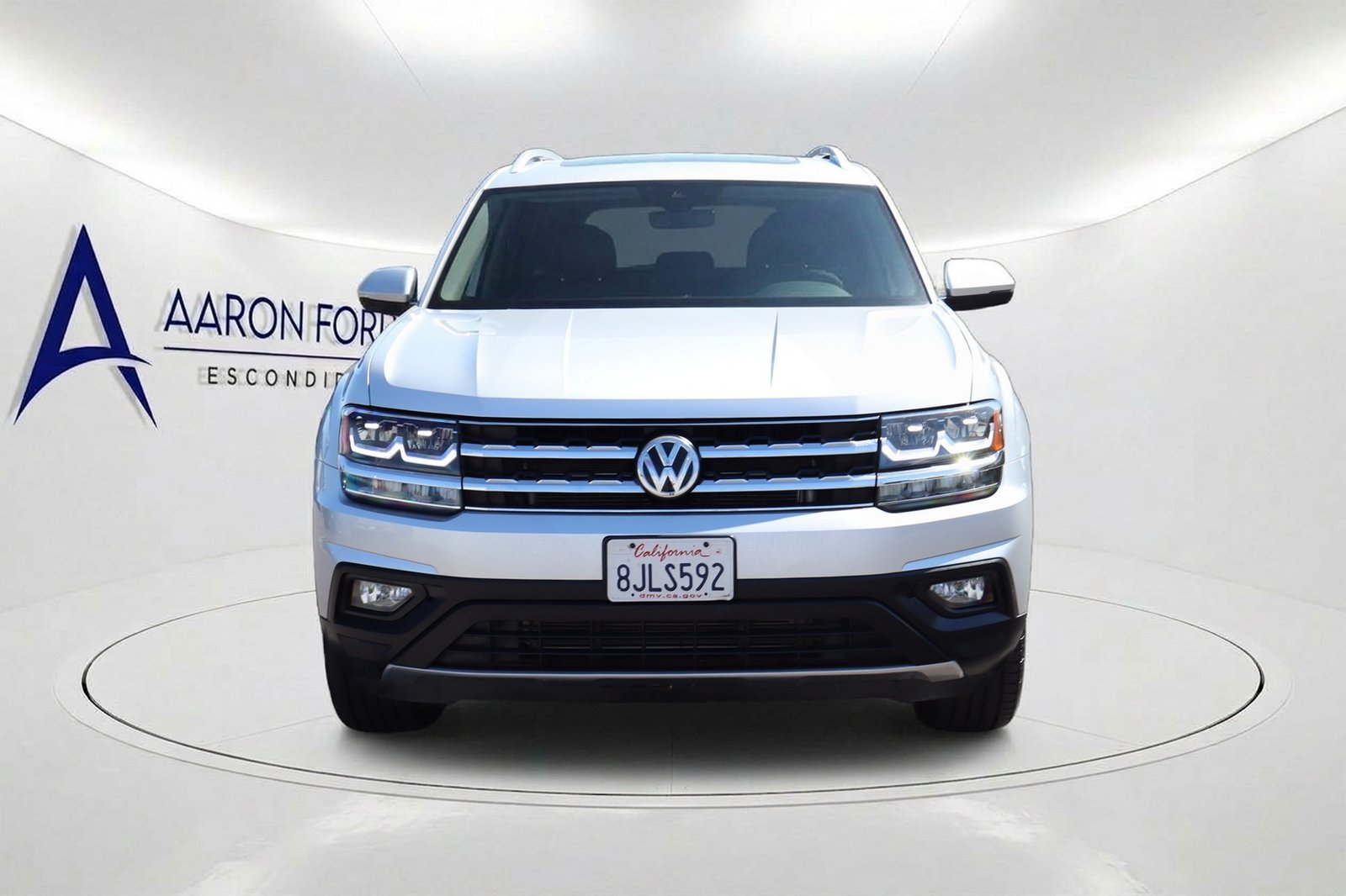 Used 2019 Volkswagen Atlas SE w/ Panoramic Sunroof Package FWD image 2