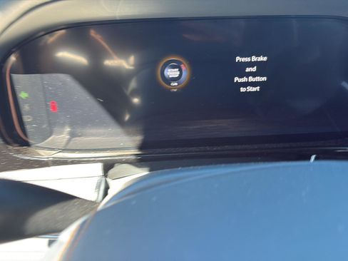 Used 2022 Jeep Grand Wagoneer Series III w/ Flexible Seating Group image 7