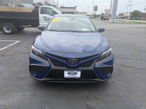 Used 2024 Toyota Camry SE w/ Cold Weather Package AWD/4WD image 13