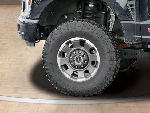 Used 2024 Ford F350 Lariat w/ Lariat Ultimate Package image 9