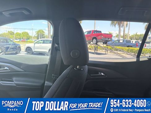 Used 2025 Chevrolet Equinox EV LT FWD image 14