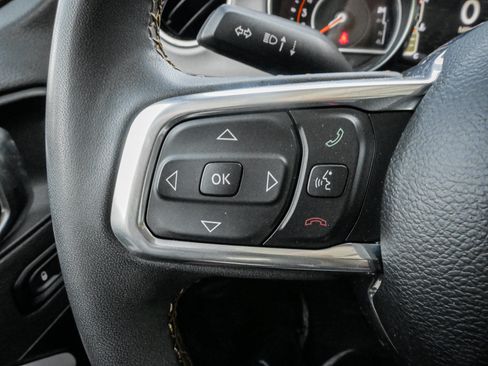 Used 2023 Jeep Gladiator Overland AWD/4WD image 19