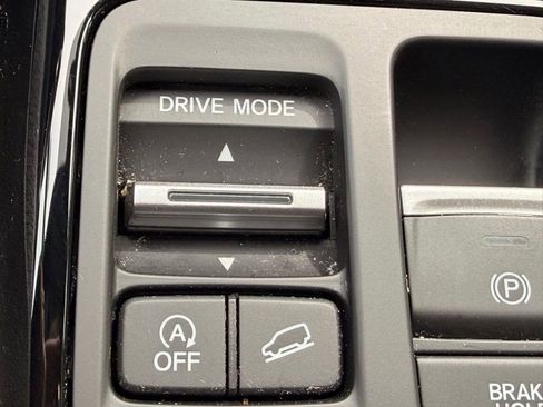Used 2023 Honda Pilot Sport image 22