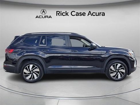 Used 2024 Volkswagen Atlas SE image 4