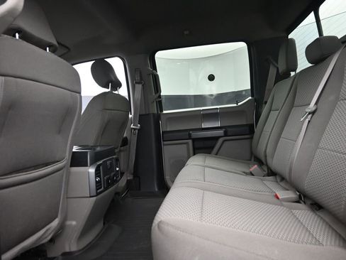 Used 2018 Ford F150 XLT w/ Equipment Group 302A Luxury AWD/4WD image 10