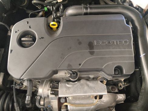 Used 2023 Chevrolet Malibu LT FWD image 30