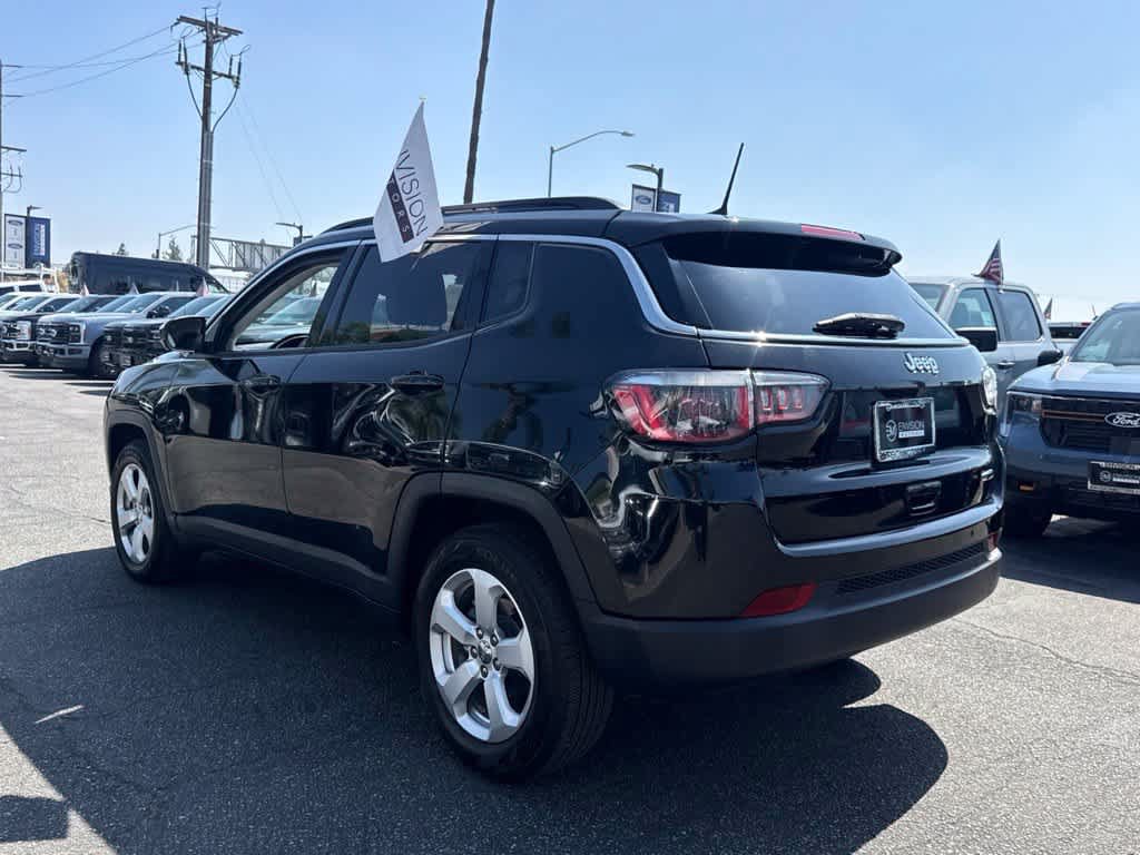 Used 2018 Jeep Compass Latitude w/ Popular Equipment Group FWD image 8
