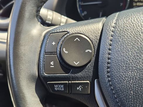 Used 2018 Toyota RAV4 Limited w/ All Weather Liner Package AWD/4WD image 17