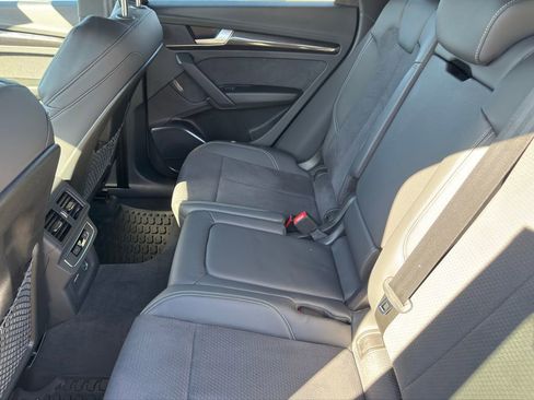 Used 2024 Audi SQ5 Premium image 25