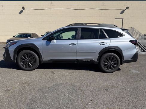 Used 2025 Subaru Outback Onyx Edition XT AWD/4WD image 4