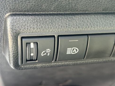 Used 2025 Toyota Corolla LE image 23