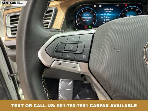 Used 2025 Volkswagen Atlas SE AWD/4WD image 19