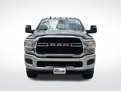 Used 2024 RAM 2500 Tradesman w/ Chrome Appearance Group AWD/4WD image 12