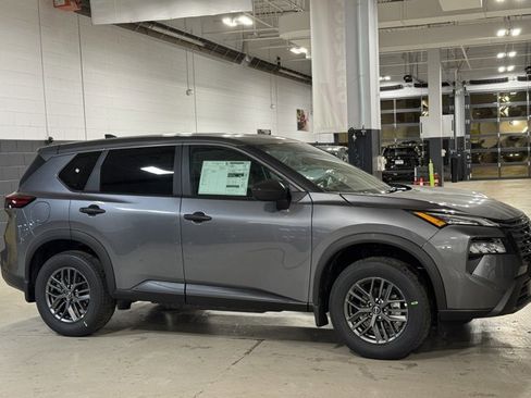 New 2026 Nissan Rogue S image 5