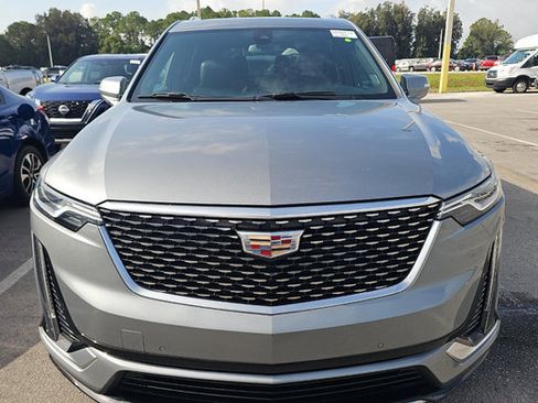 Used 2023 Cadillac XT6 Premium Luxury FWD image 6