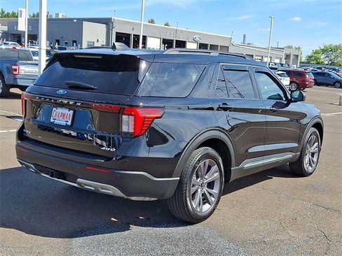 Used 2025 Ford Explorer Active w/ Active Comfort Package image 6