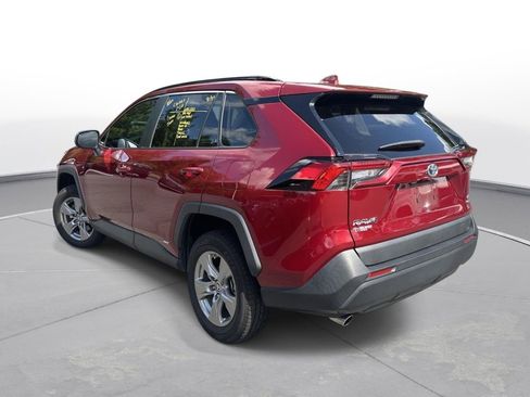 Used 2023 Toyota RAV4 LE AWD/4WD image 8