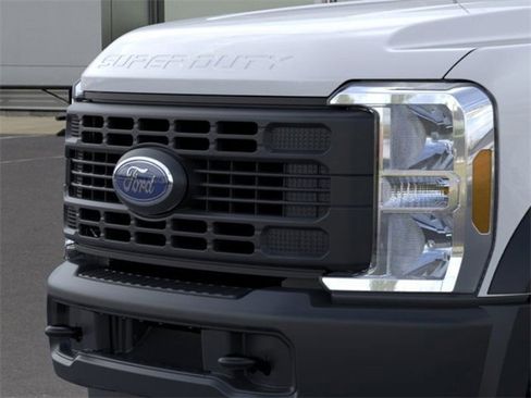 New 2025 Ford F550 XL image 17