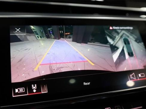 Used 2022 Audi S8 4.0T w/ S8 Executive Package image 37