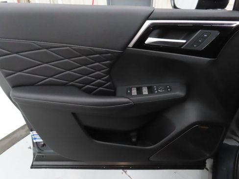 New 2026 Mitsubishi Outlander SEL Black Edition AWD/4WD image 10