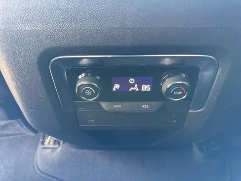 Used 2025 Chevrolet Tahoe Z71 AWD/4WD image 42