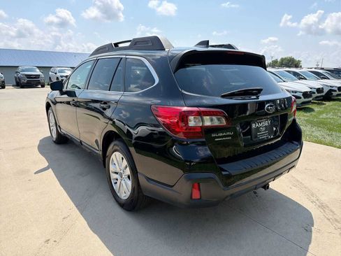 Used 2018 Subaru Outback 2.5i Premium AWD/4WD image 4
