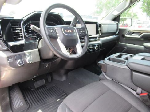 Used 2024 GMC Sierra 1500 Elevation RWD image 18