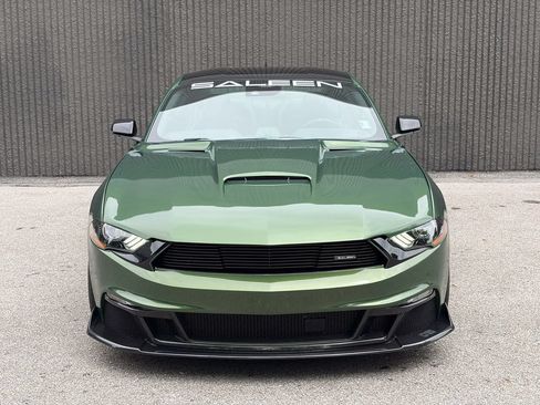Used 2022 Ford Mustang GT Premium w/ Black Accent Package RWD image 3
