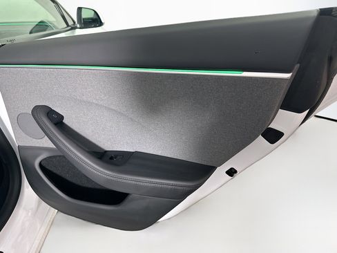 Used 2025 Tesla Model 3 Long Range RWD image 29