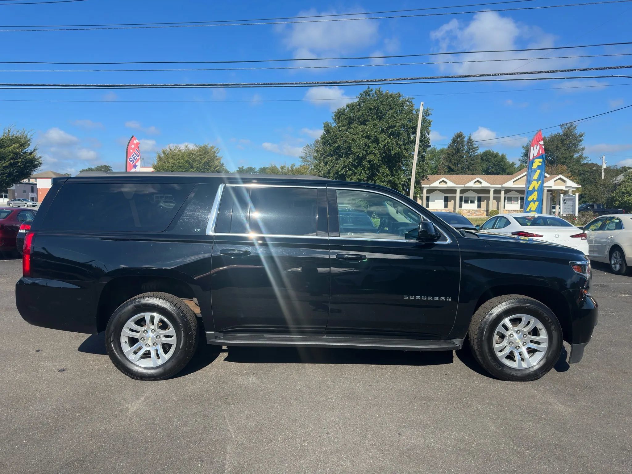 Used 2019 Chevrolet Suburban LT AWD/4WD image 8