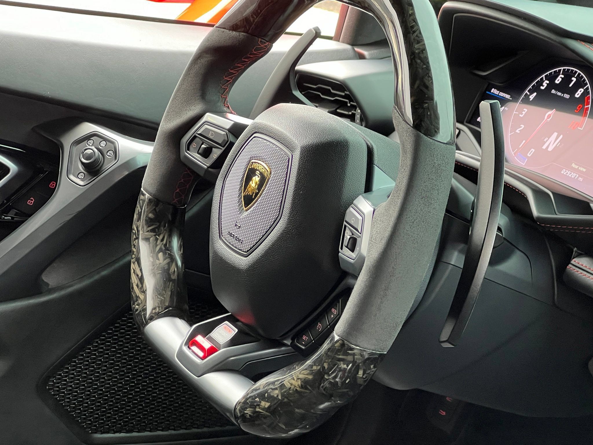 Used 2016 Lamborghini Huracan LP 580-2 RWD image 18