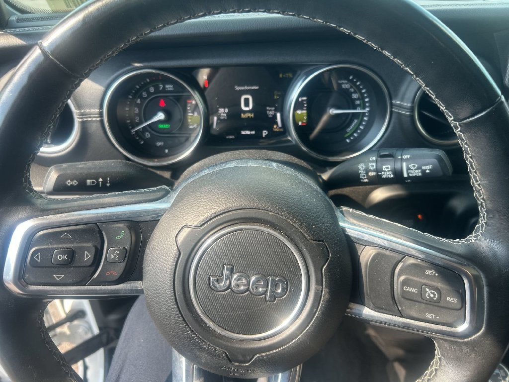 Used 2022 Jeep Wrangler Unlimited Sahara w/ Cold Weather Group AWD/4WD image 19