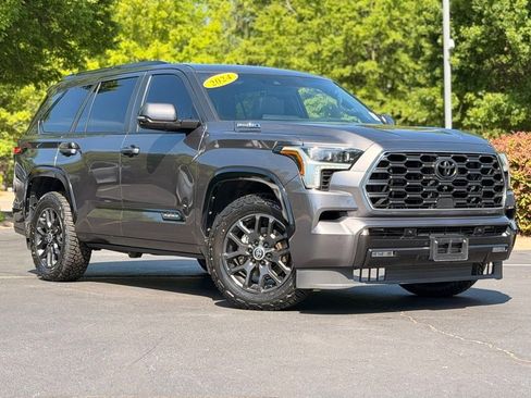 Used 2024 Toyota Sequoia Platinum image 2