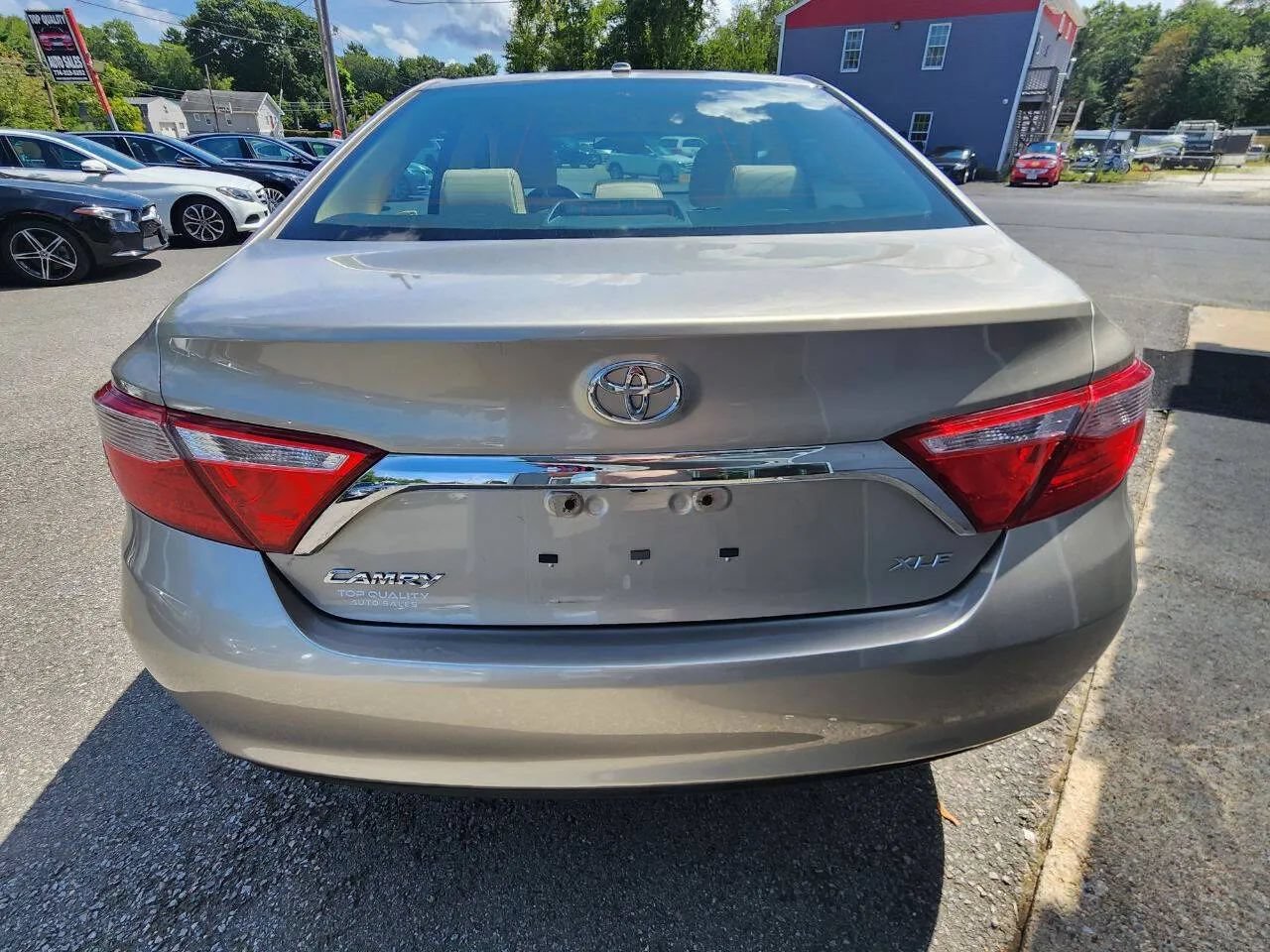 Used 2015 Toyota Camry XLE FWD image 6