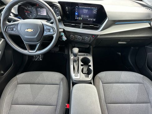 Used 2024 Chevrolet Trax LS FWD image 13