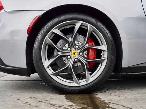 Used 2020 Ferrari GTC4Lusso T image 26